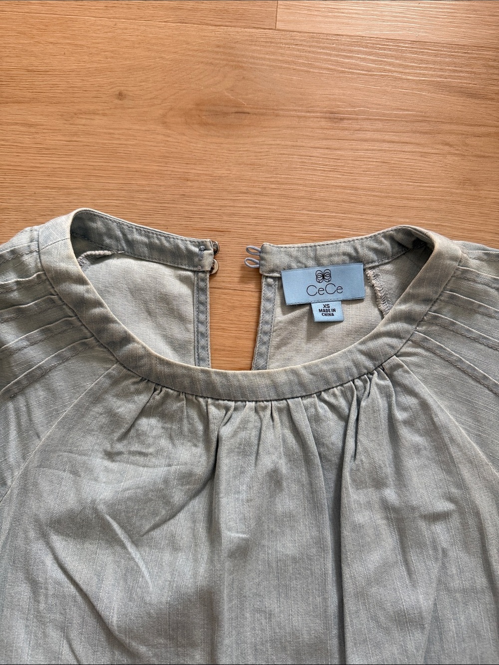 CeCe Light Blue Fringe Sleeve Chambray Top - Picture 5 of 6